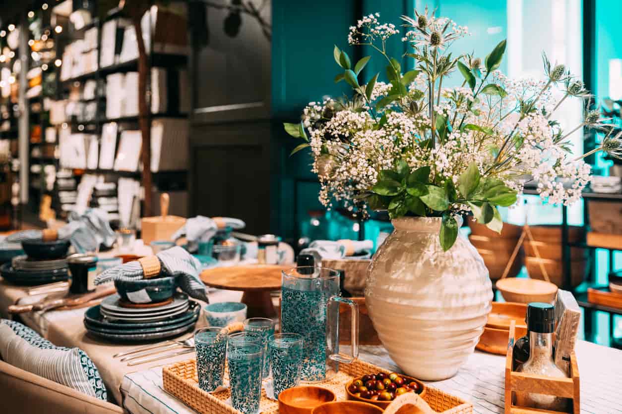 homeware display table