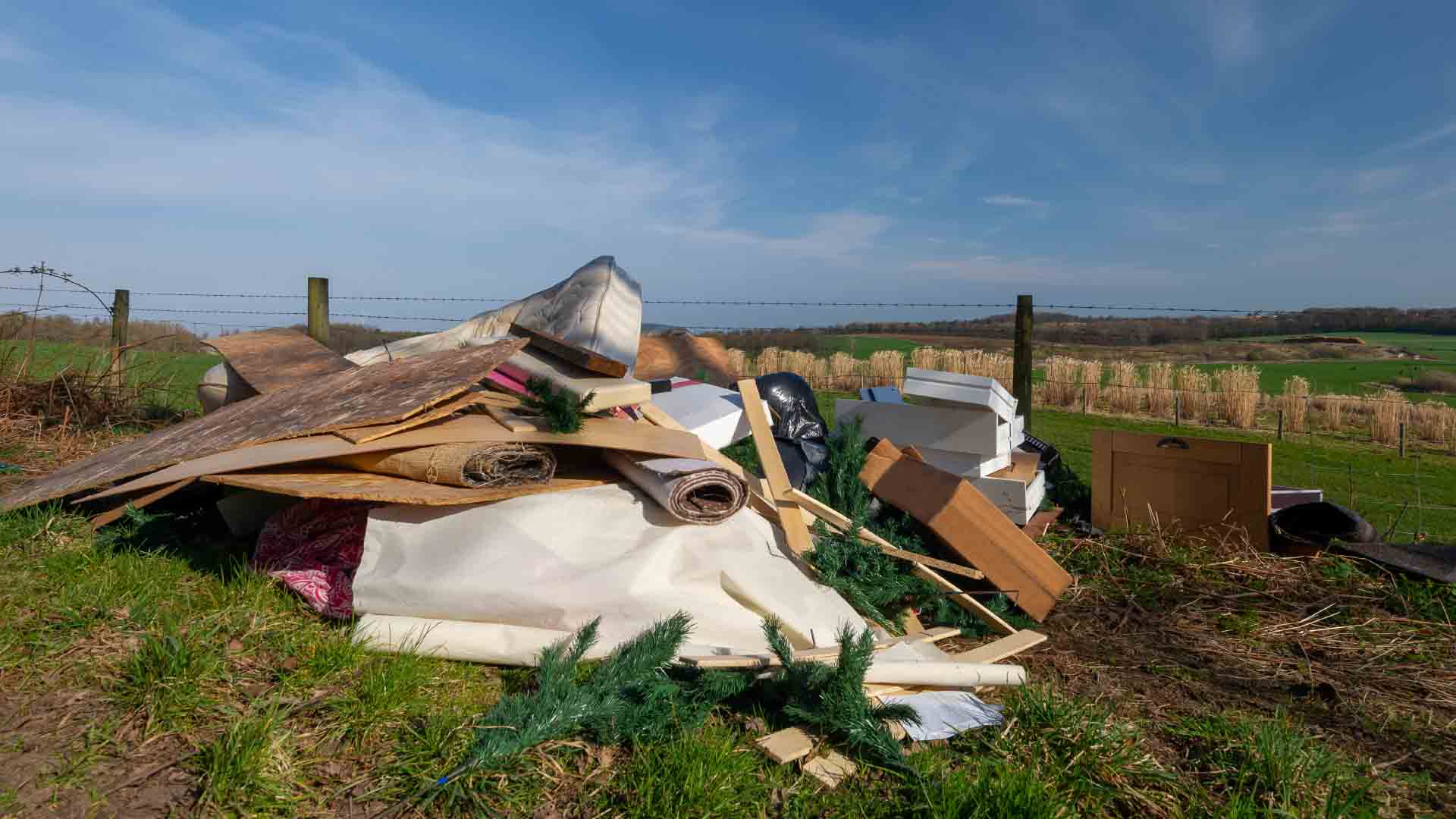 Photo of flytipping in field