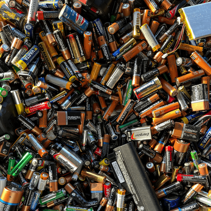 An image filled with various types of batteries 